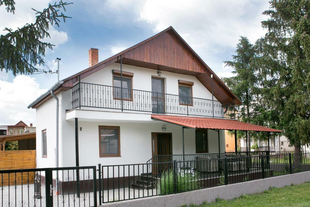 Starlight Apartment Mezokovesd Exterior photo